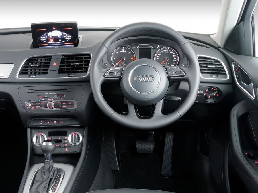 Торпедо Audi Q3 2.0 TDI Quattro (8U) 2012 года  (ZA) (фото 17 из 21)